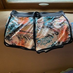 Kyodan board shorts size XL